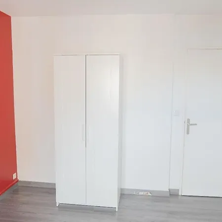 T5 Spacieux Metro Parking 2 Min Soleil Apartment Creteil